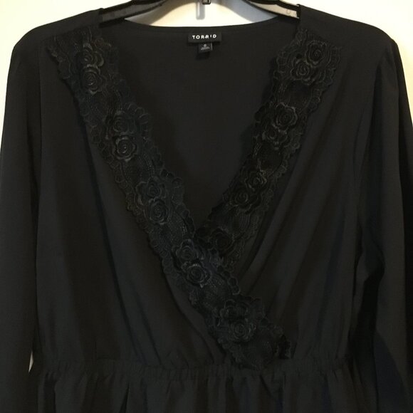 Torrid Lacy V-Neck Gothic Babydoll Blouse - Picture 5 of 16